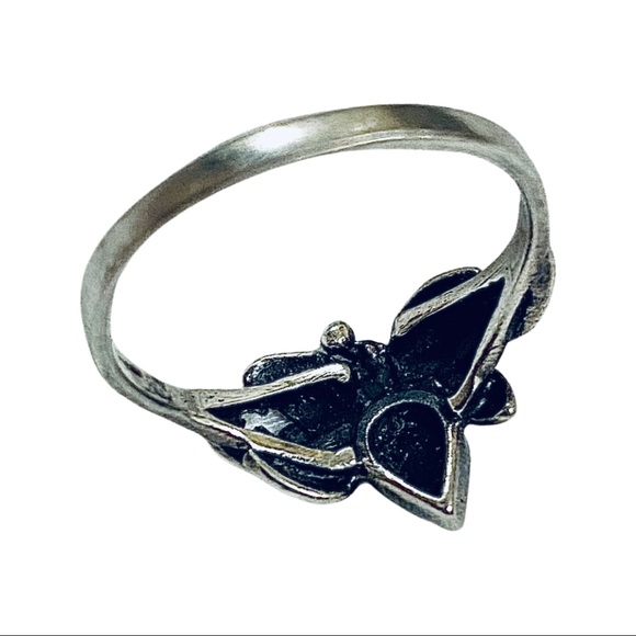 Ornate Vintage Ring - Picture 2 of 4